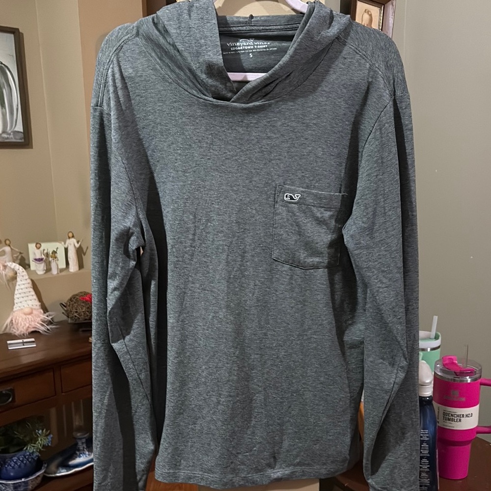 MENS EDGARTOWN VINEYARD VINES HOODED T SHIRT